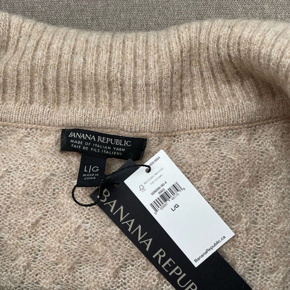 Banana Republic off the shoulder sweater. Beige. Size large. Brand new - Picture 3 of 6